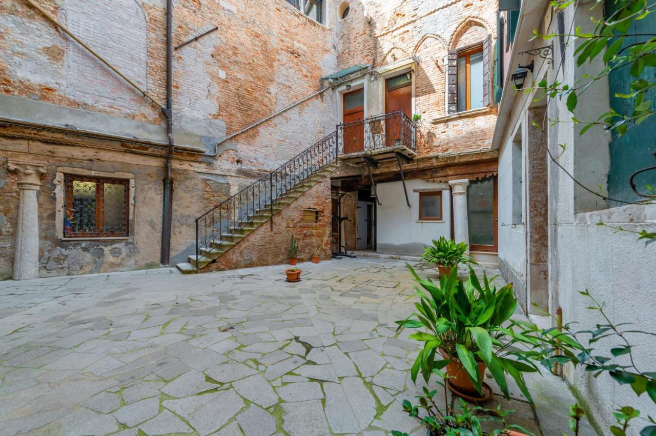 Cannaregio Romantic View Apartment Venesia Bagian luar foto