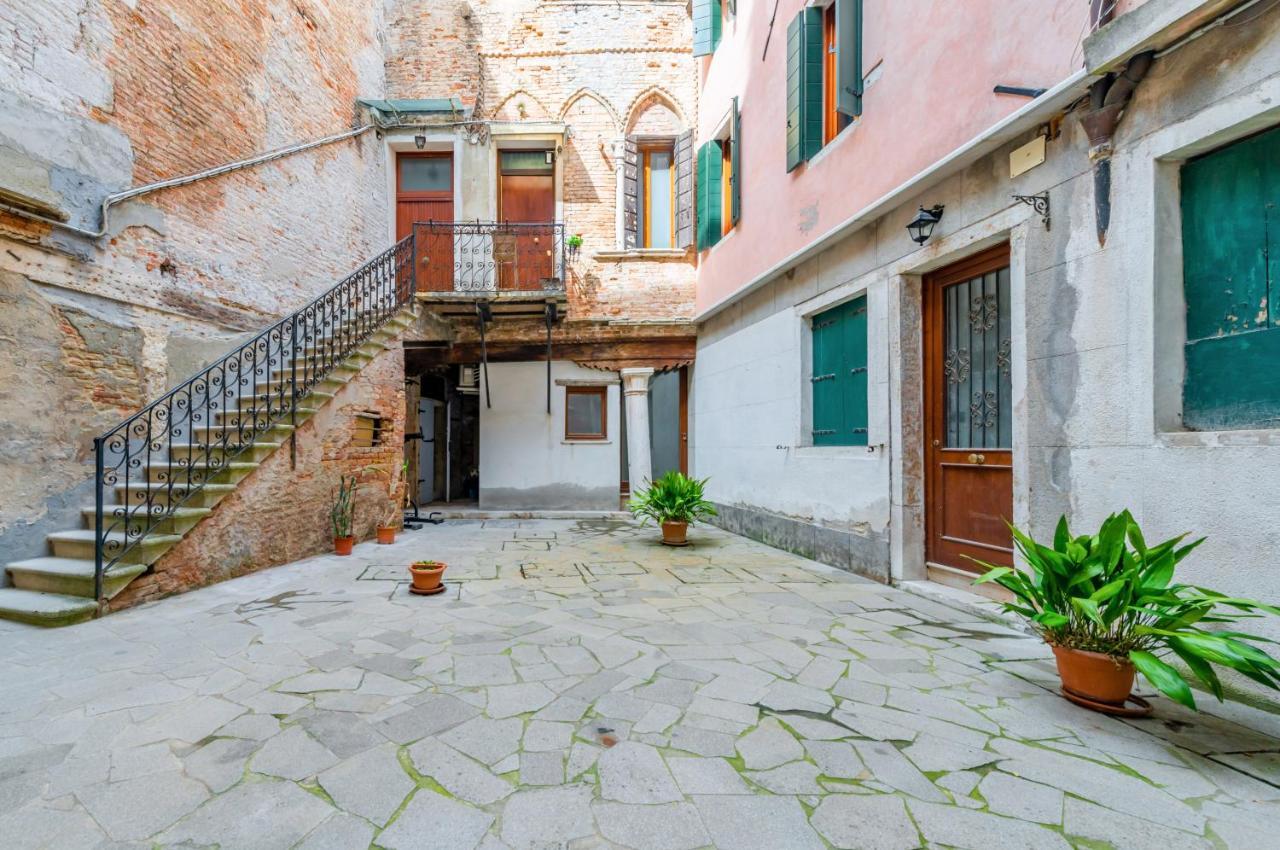 Cannaregio Romantic View Apartment Venesia Bagian luar foto